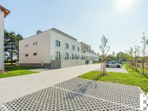 Prodej bytu 1+kk, Praha - Satalice, Za Novákovou zahradou, 34 m2