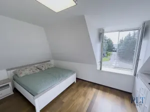 Pronájem vily, Babice, Starobabická, 728 m2