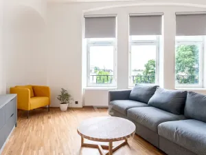 Pronájem bytu 2+kk, Hradec Králové, Komenského, 76 m2