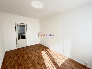 Prodej bytu 2+kk, Praha - Kobylisy, Chabařovická, 45 m2