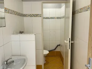 Pronájem obchodního prostoru, Děčín, Prokopa Holého, 72 m2