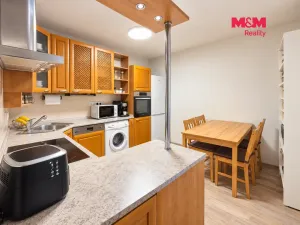 Prodej bytu 2+1, Čelákovice, náměstí 5. května, 57 m2