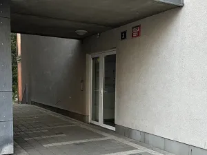 Pronájem bytu 2+kk, Praha - Strašnice, Názovská, 68 m2