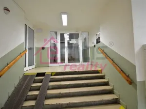 Pronájem bytu 1+kk, Praha - Kobylisy, Kyselova, 25 m2