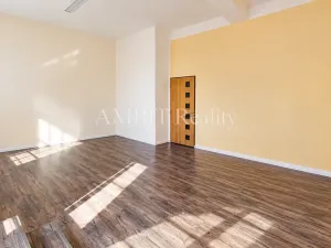 Pronájem kanceláře, Praha - Řepy, Žalanského, 80 m2
