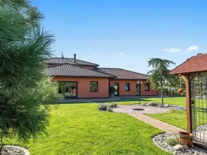 Prodej kanceláře, Velké Přítočno, 350 m2