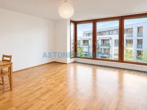 Pronájem bytu 2+kk, Praha - Smíchov, Štorkánova, 55 m2