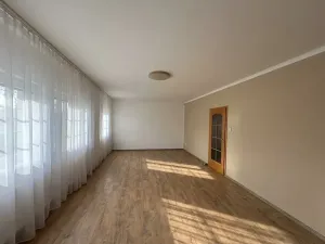 Pronájem rodinného domu, Křenice, V Pálce, 116 m2