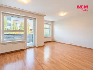 Pronájem bytu 1+kk, Hradec Králové - Nový Hradec Králové, Rybova, 36 m2