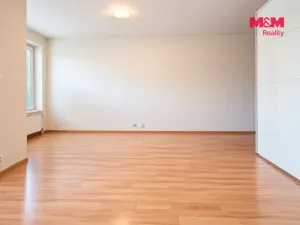 Pronájem bytu 1+kk, Hradec Králové - Nový Hradec Králové, Rybova, 36 m2