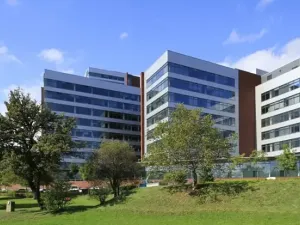 Pronájem kanceláře, Praha - Stodůlky, Bucharova, 1150 m2