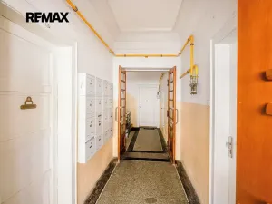 Prodej bytu 2+kk, Praha - Podolí, Doudova, 50 m2