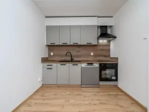 Prodej bytu 3+1, Praha - Střížkov, Varnsdorfská, 55 m2