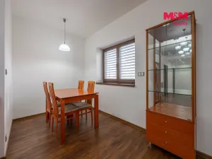 Prodej rodinného domu, Neustupov, 450 m2