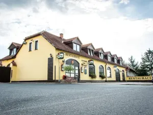 Prodej ubytování, Břežany I, 400 m2