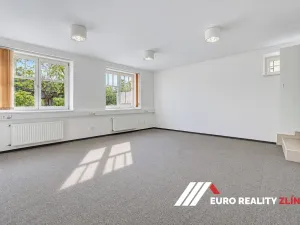 Pronájem vily, Zlín, Vršava I, 477 m2