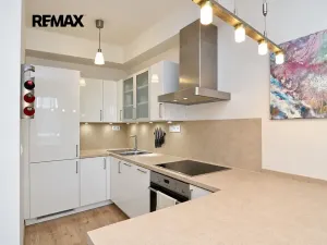 Pronájem bytu 2+kk, Praha - Hlubočepy, Miloše Havla, 44 m2