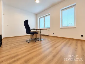Pronájem kanceláře, Hradec Králové, Hořická, 20 m2