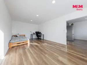 Pronájem bytu 2+kk, Karlovy Vary - Drahovice, Vrchlického, 40 m2
