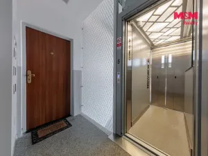 Pronájem bytu 2+kk, Karlovy Vary - Drahovice, Vrchlického, 40 m2