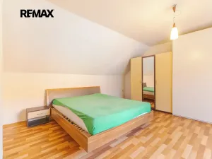 Prodej vícegeneračního domu, Velvary, 212 m2