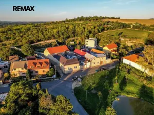Prodej vícegeneračního domu, Velvary, 212 m2