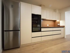 Pronájem bytu 3+kk, Praha - Holešovice, Janovského, 86 m2