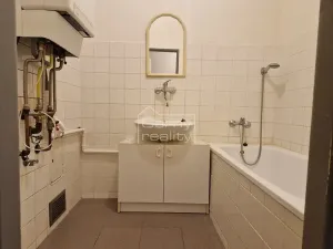 Pronájem bytu 2+1, Sezemice, Nerudova, 55 m2