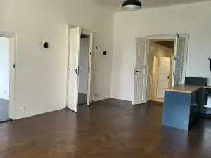Prodej činžovního domu, Batelov, náměstí Míru, 2200 m2