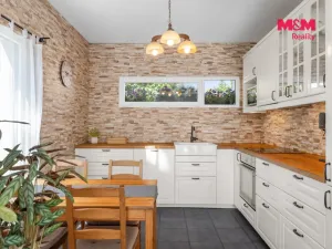 Prodej rodinného domu, Jeneč, A. Dvořáka, 102 m2