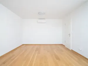 Pronájem bytu 2+kk, Praha - Žižkov, Jeronýmova, 69 m2