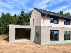 Prodej rodinného domu, Kamenice, Benešovská, 156 m2