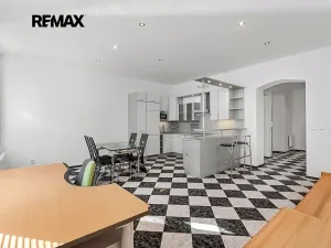 Prodej bytu 2+kk, Plzeň, Karlova, 86 m2