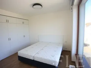 Pronájem bytu 2+kk, Praha - Nusle, Ctiradova, 52 m2