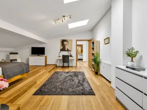 Prodej bytu 3+kk, Šestajovice, Komenského, 116 m2
