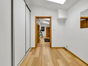 Prodej bytu 3+kk, Šestajovice, Komenského, 116 m2