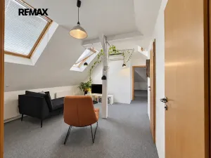 Pronájem bytu 2+kk, Praha - Vinohrady, Hradešínská, 65 m2