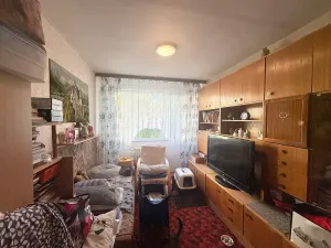 Prodej bytu 3+1, Králův Dvůr, Nad Stadionem, 69 m2