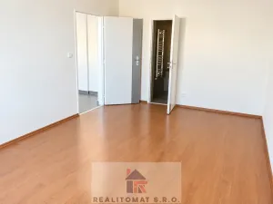 Pronájem bytu 2+kk, Praha - Libeň, Braunerova, 50 m2