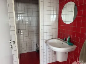 Pronájem komerční nemovitosti, Nupaky, Komerční, 230 m2