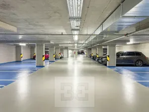 Pronájem garážového stání, Praha - Modřany, Mezi vodami, 15 m2