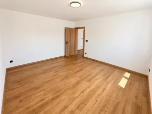 Prodej rodinného domu, Hroznová Lhota, 145 m2
