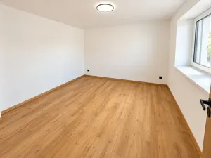 Prodej rodinného domu, Hroznová Lhota, 145 m2