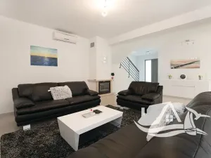 Prodej rodinného domu, Rogoznica, Chorvatsko, 180 m2