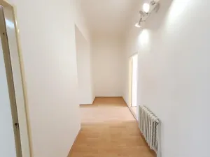 Pronájem kanceláře, Praha - Vinohrady, Bělehradská, 70 m2