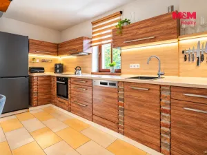 Prodej rodinného domu, Lužnice, 180 m2