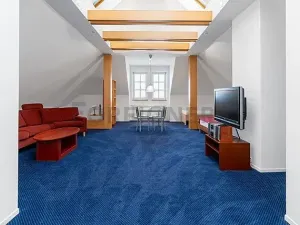 Pronájem bytu 2+1, Hradec Králové, Malé náměstí, 98 m2