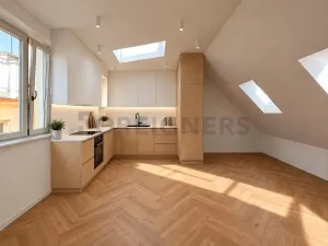 Pronájem bytu 1+kk, Praha - Žižkov, Čajkovského, 31 m2