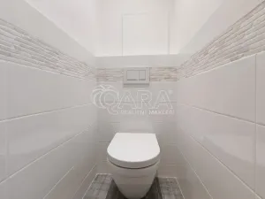 Pronájem bytu 2+1, Praha - Malešice, Káranská, 53 m2