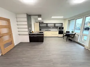 Pronájem bytu 1+kk, Jihlava, Kainarova, 46 m2